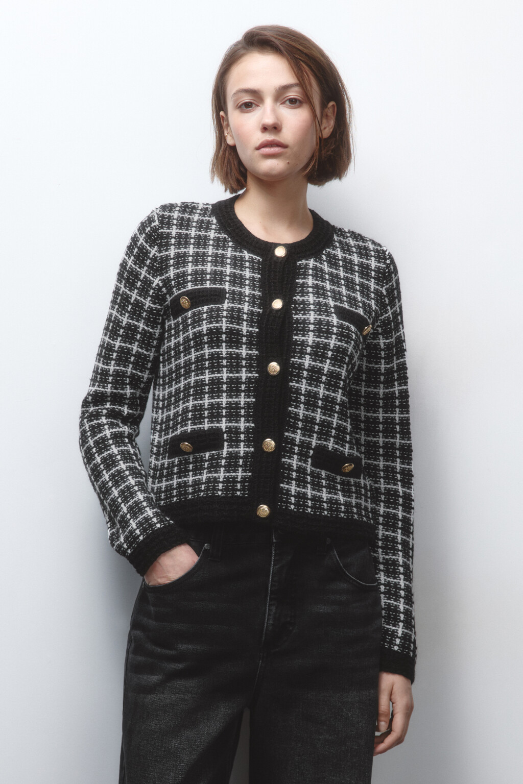 Кардиган вязаный укороченный с круглым вырезом - цвет черный - 3