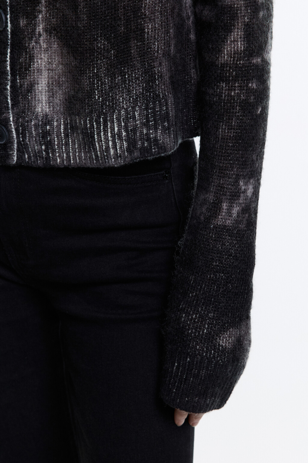 Кардиган на пуговицах вязаный с принтом тай-дай - цвет черный - 9