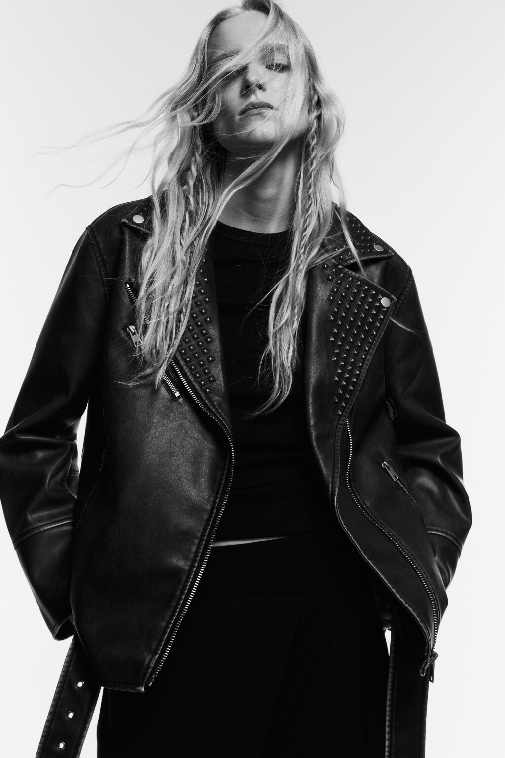 Куртка-косуха oversize с металлическим декором - цвет черный - 1