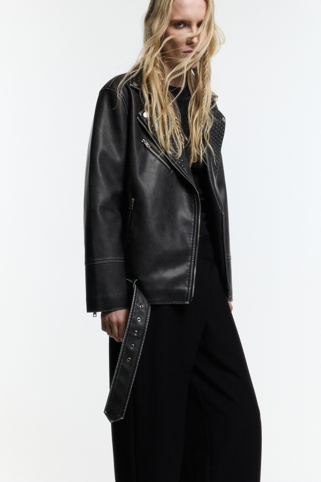 Куртка-косуха oversize с металлическим декором - цвет черный - 2