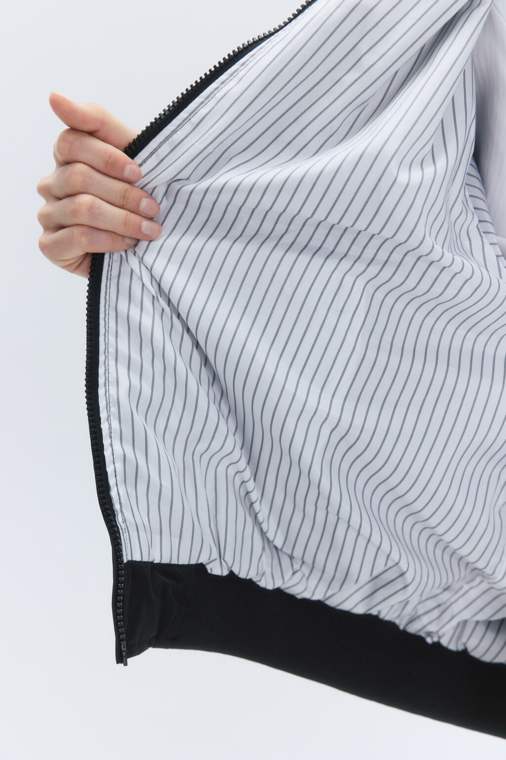 Куртка-бомбер oversize с подкладкой в полоску - цвет черный - 8