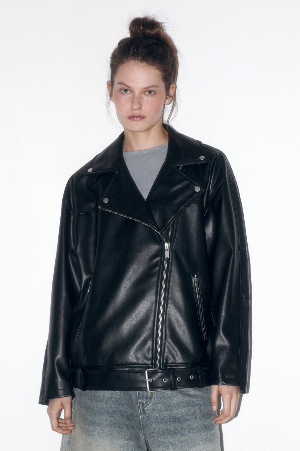 Куртка-косуха oversize из искусственной кожи - цвет черный - 2