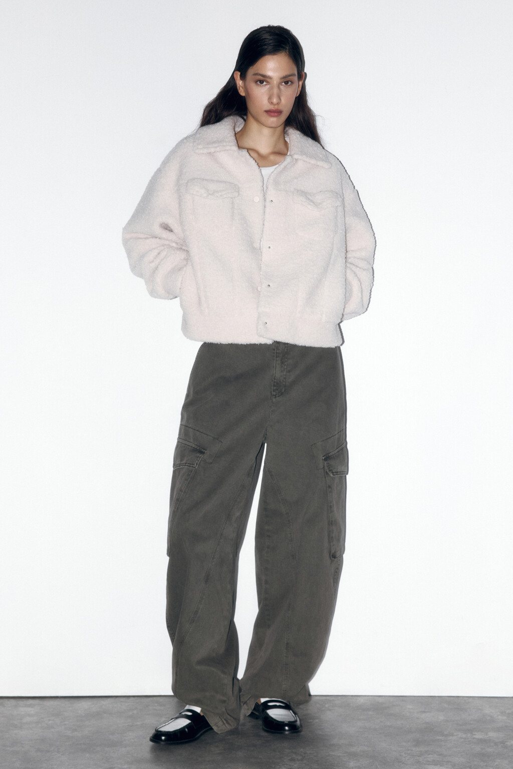 Куртка-бомбер укороченная из искусственного меха - цвет молочный - 1