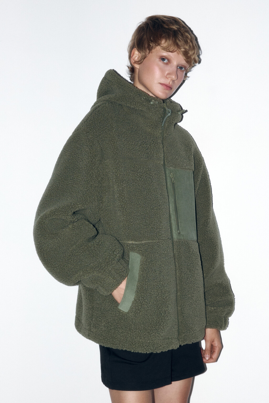Куртка из искусственного меха с вельветовыми карманами - цвет зеленый - 4
