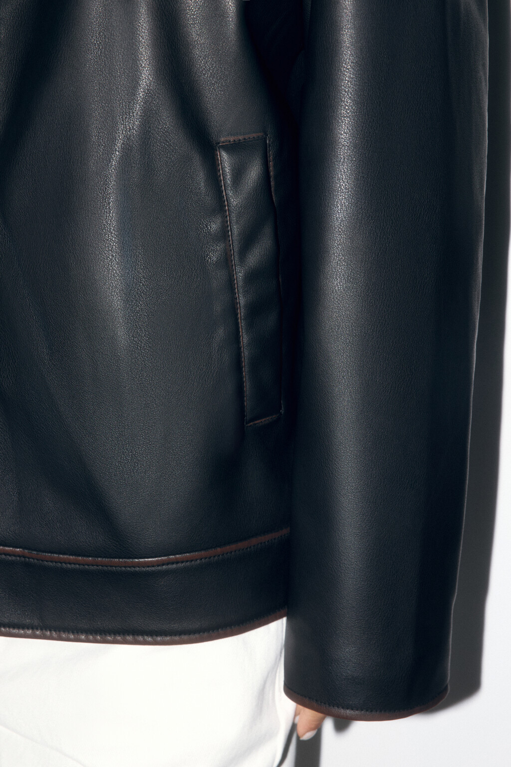 Куртка утепленная из искусственной кожи - цвет коричневый - 8