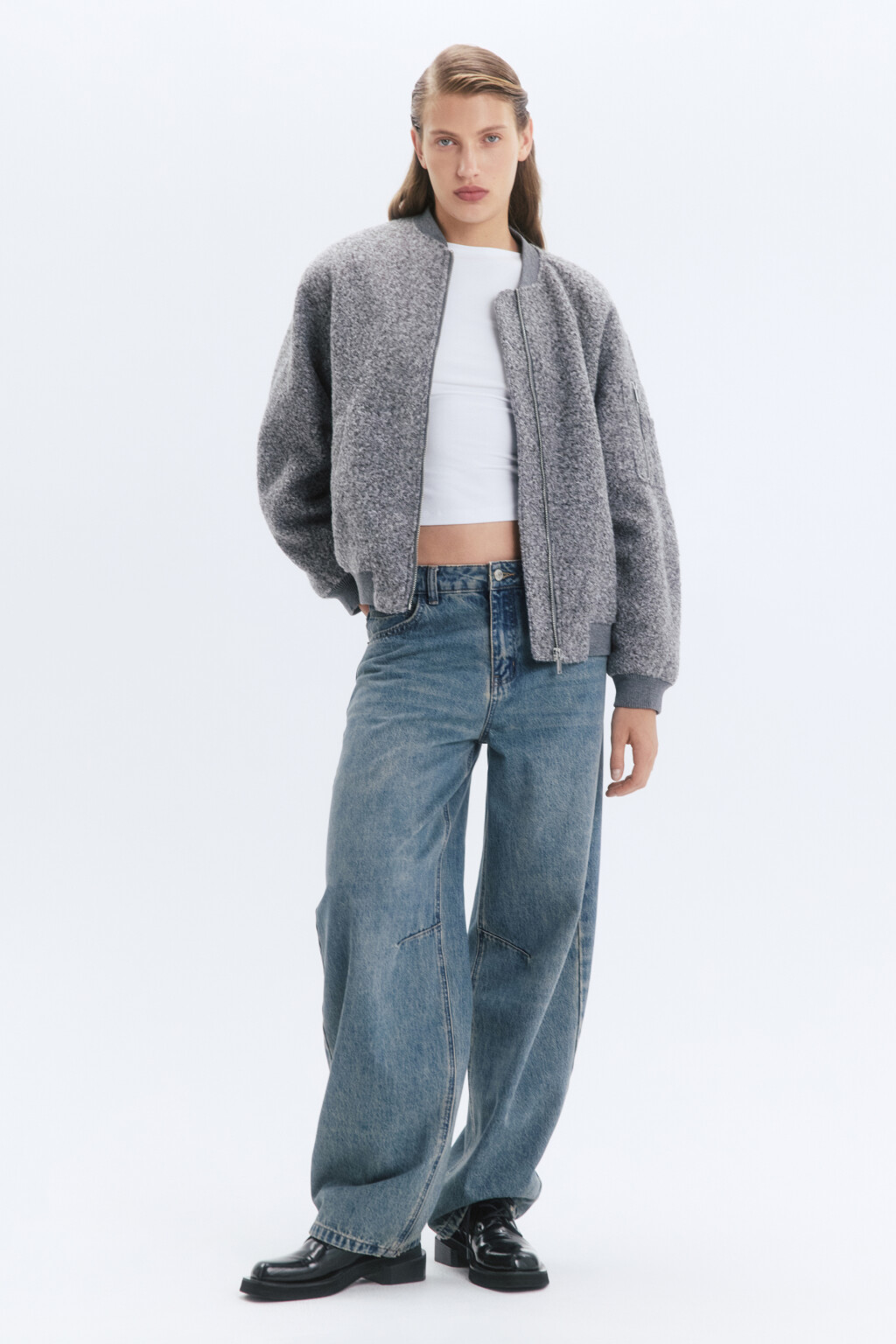 Куртка-бомбер oversize из ткани с ворсом - цвет серый - 6