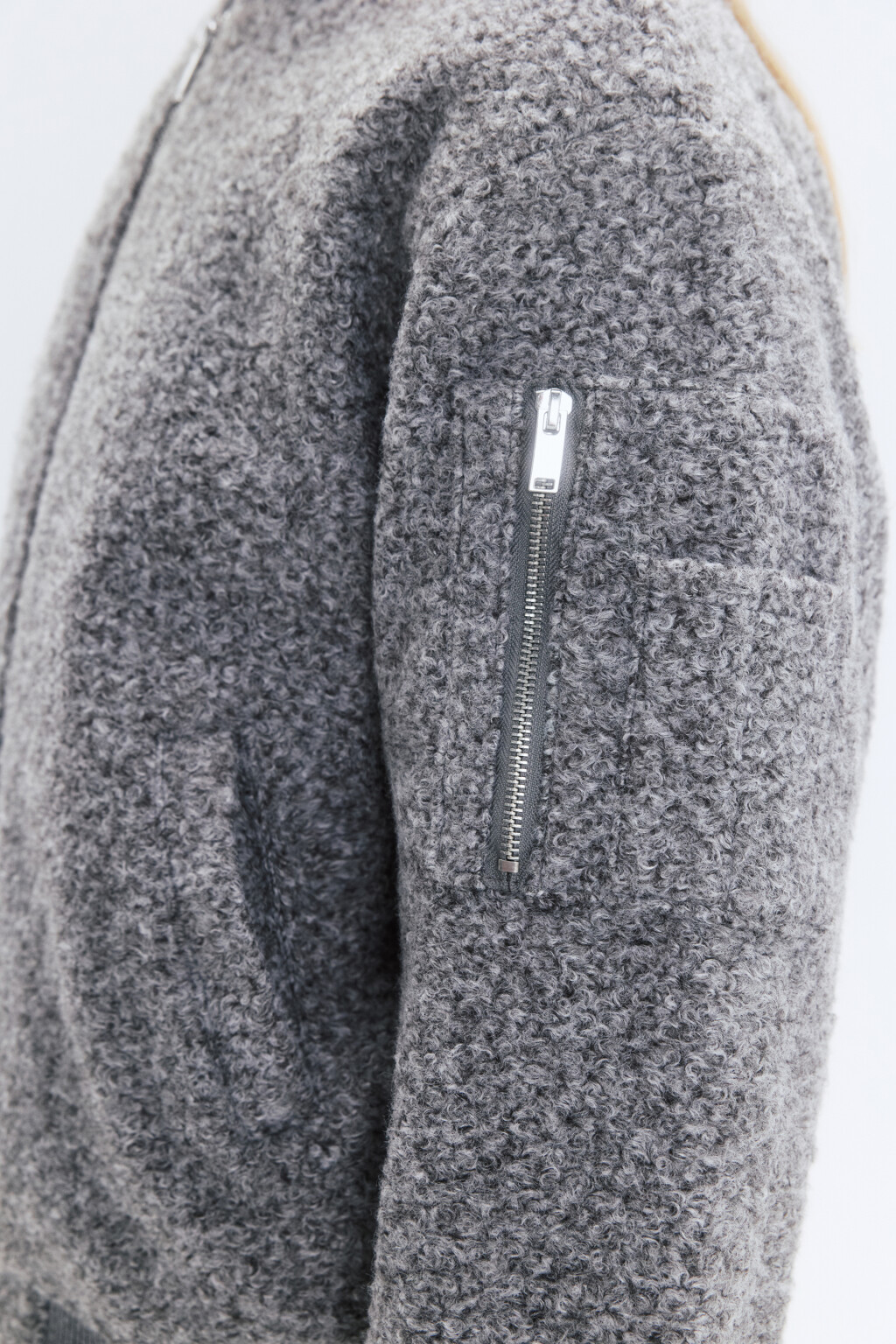 Куртка-бомбер oversize из ткани с ворсом - цвет серый - 8