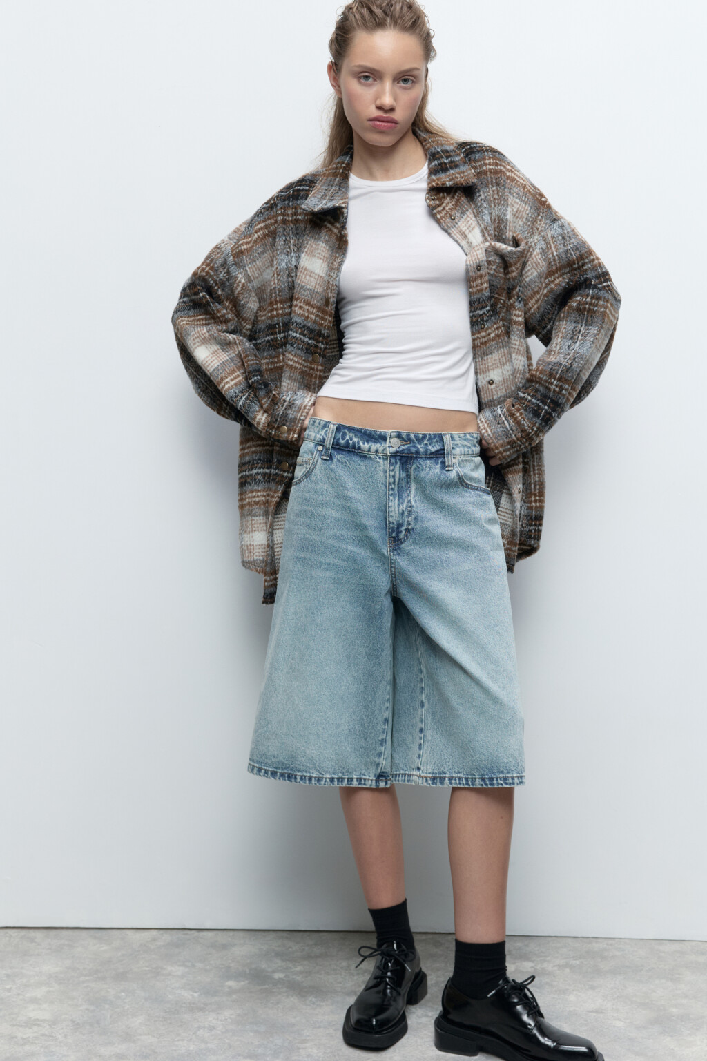 Куртка-рубашка oversize клетчатая из ворсистой ткани - цвет коричневый - 2