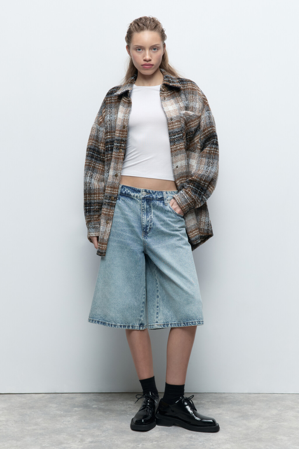 Куртка-рубашка oversize клетчатая из ворсистой ткани - цвет коричневый - 6