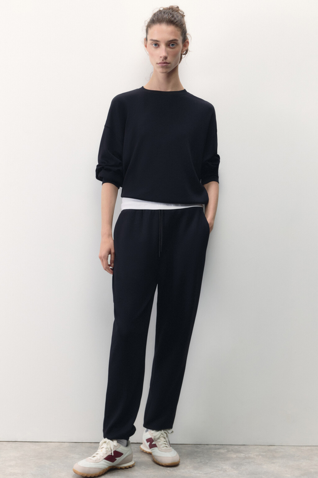 Брюки-джоггеры спортивные с поясом на завязках - цвет черный - 1