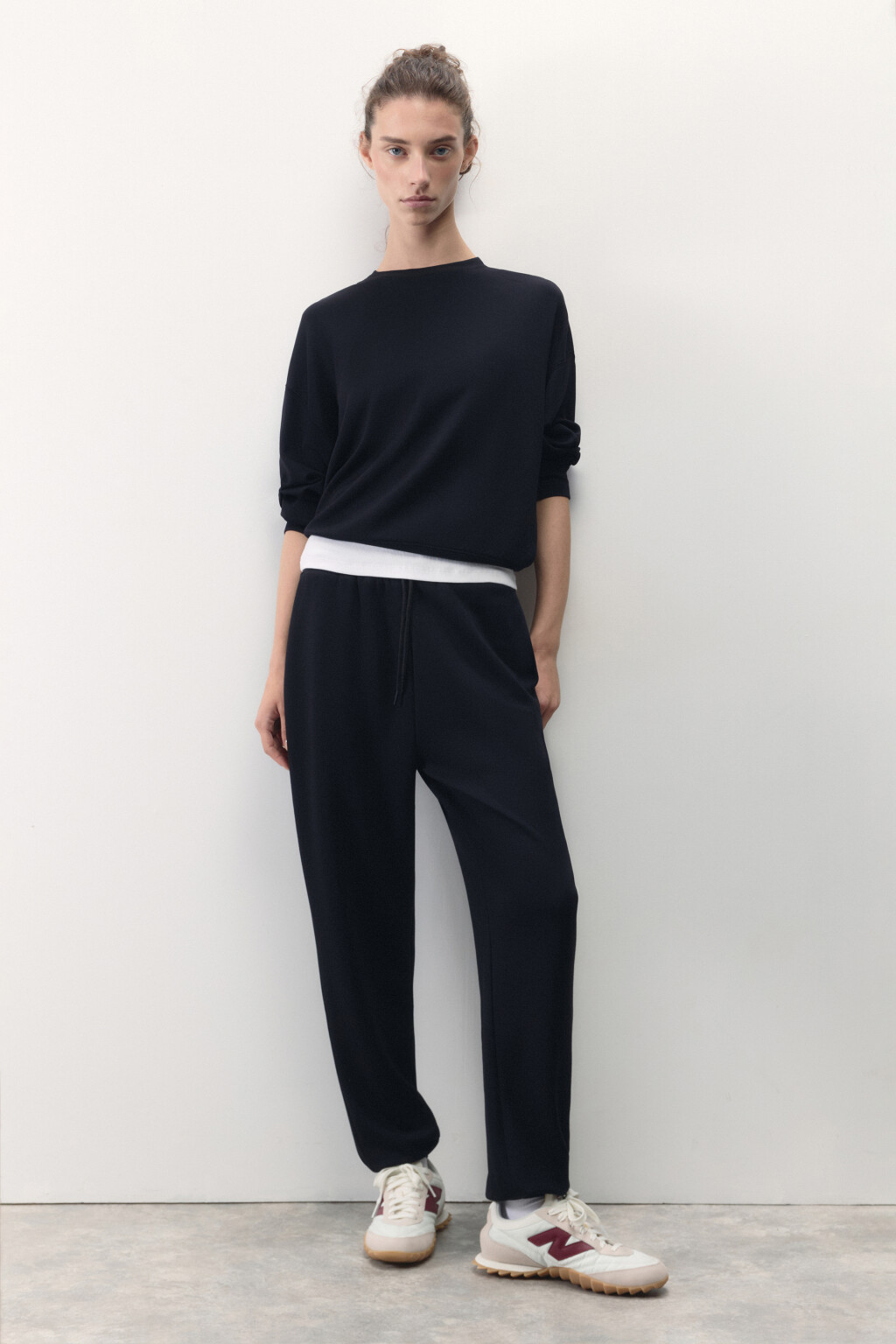 Брюки-джоггеры спортивные с поясом на завязках - цвет черный - 5