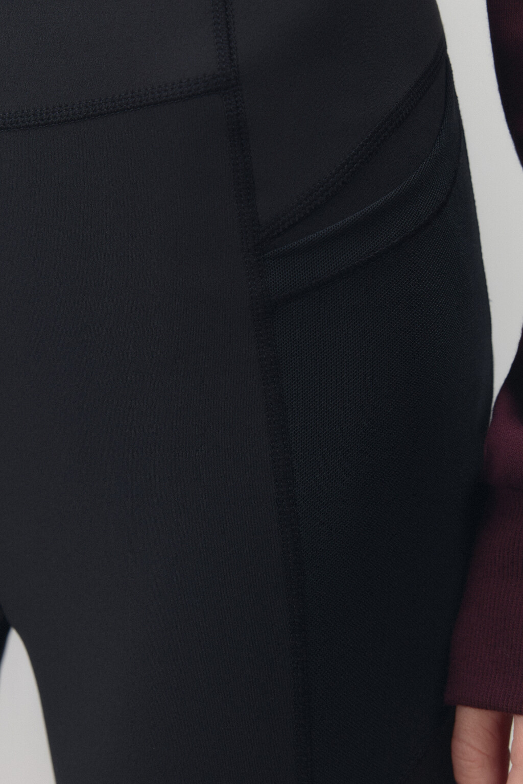 Леггинсы спортивные с карманами - цвет черный - 7