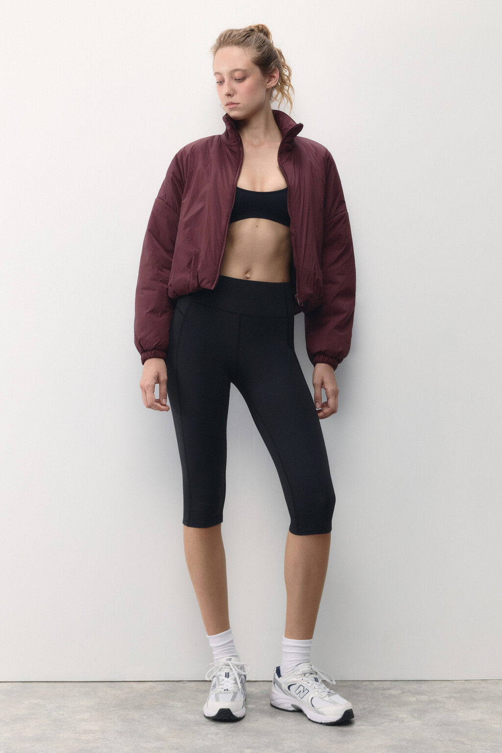 Леггинсы-капри спортивные со средней посадкой - цвет черный - 5