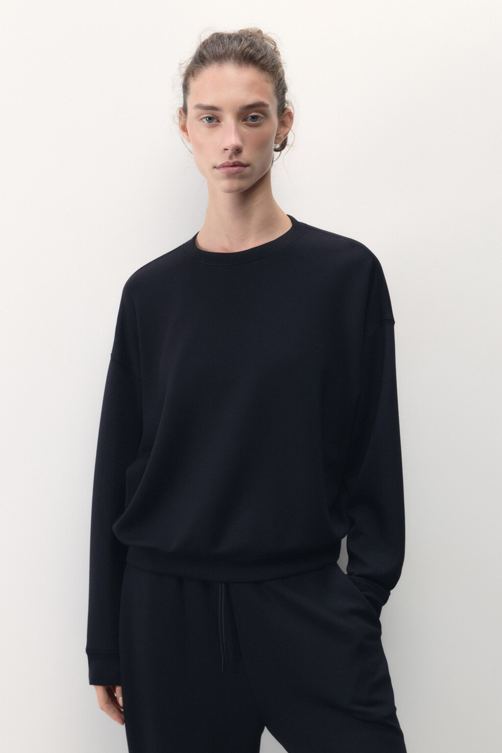 Свитшот oversize спортивный из модала - цвет черный - 2