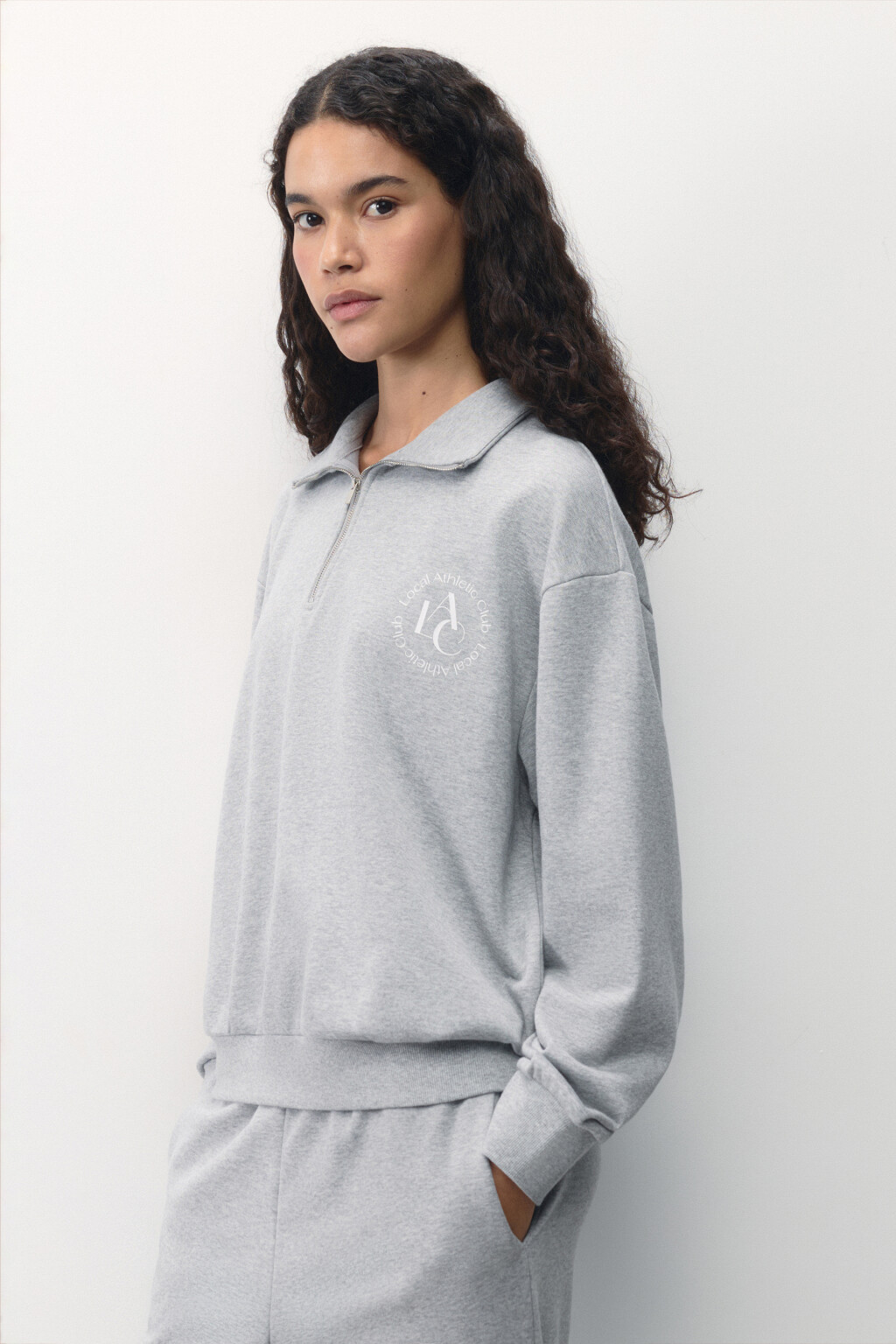 Худи half-zip спортивная с принтом - цвет серый - 4