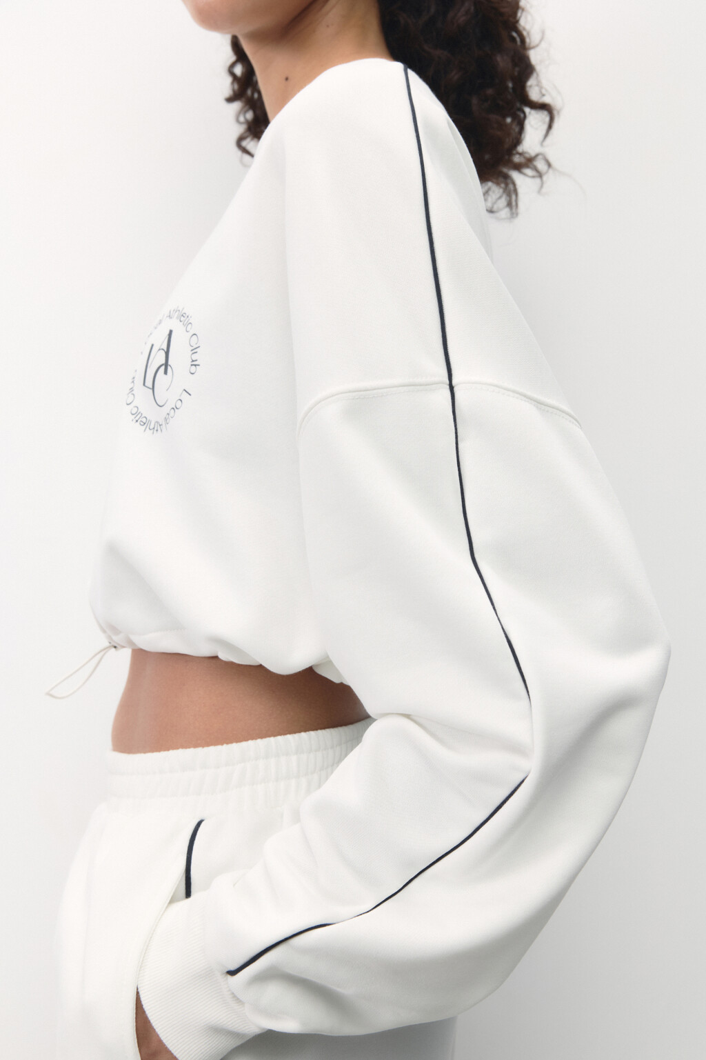 Свитшот спортивный укороченный из футера - цвет ванильный - 9