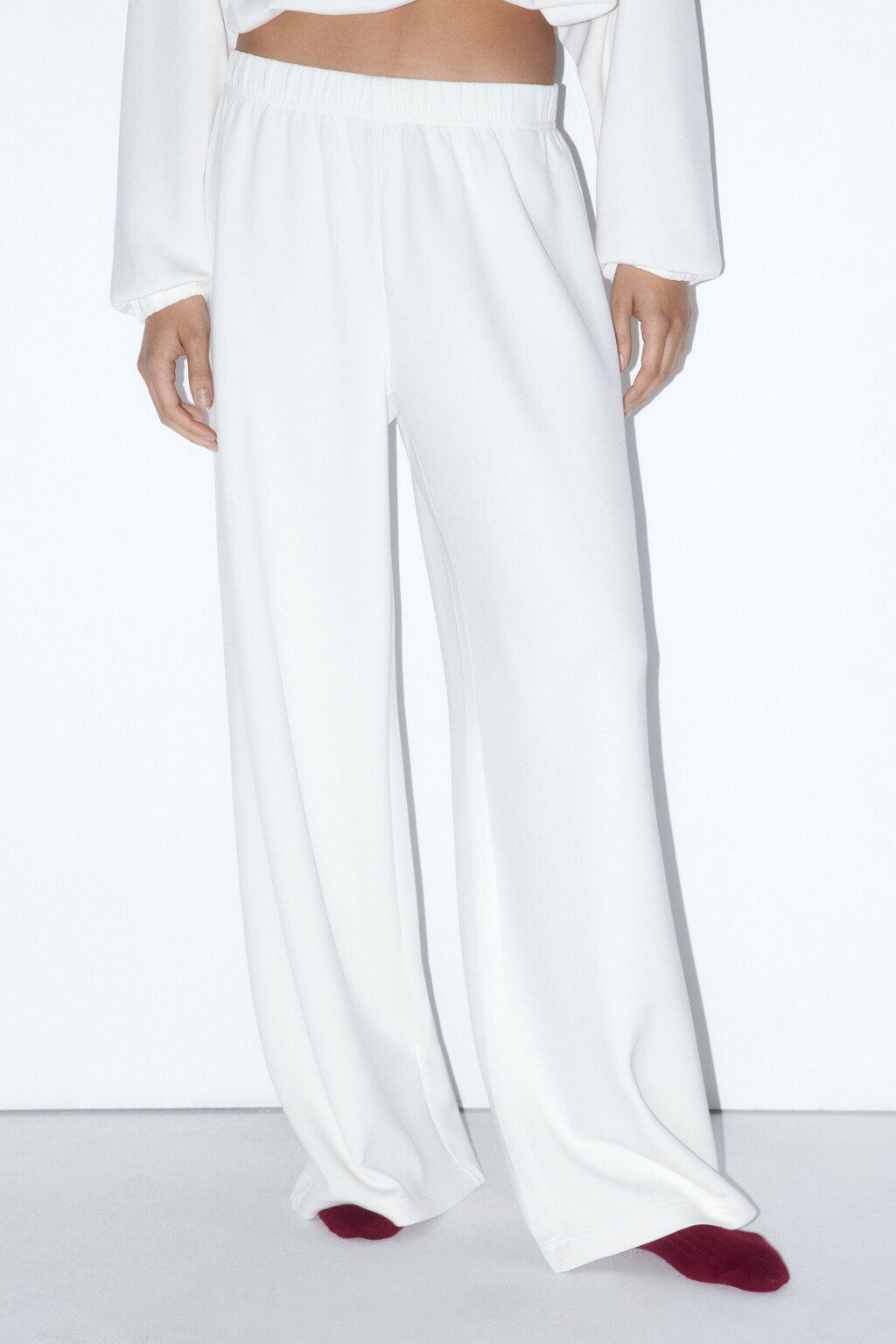 Брюки домашние трикотажные с поясом-резинкой - цвет ванильный - 2