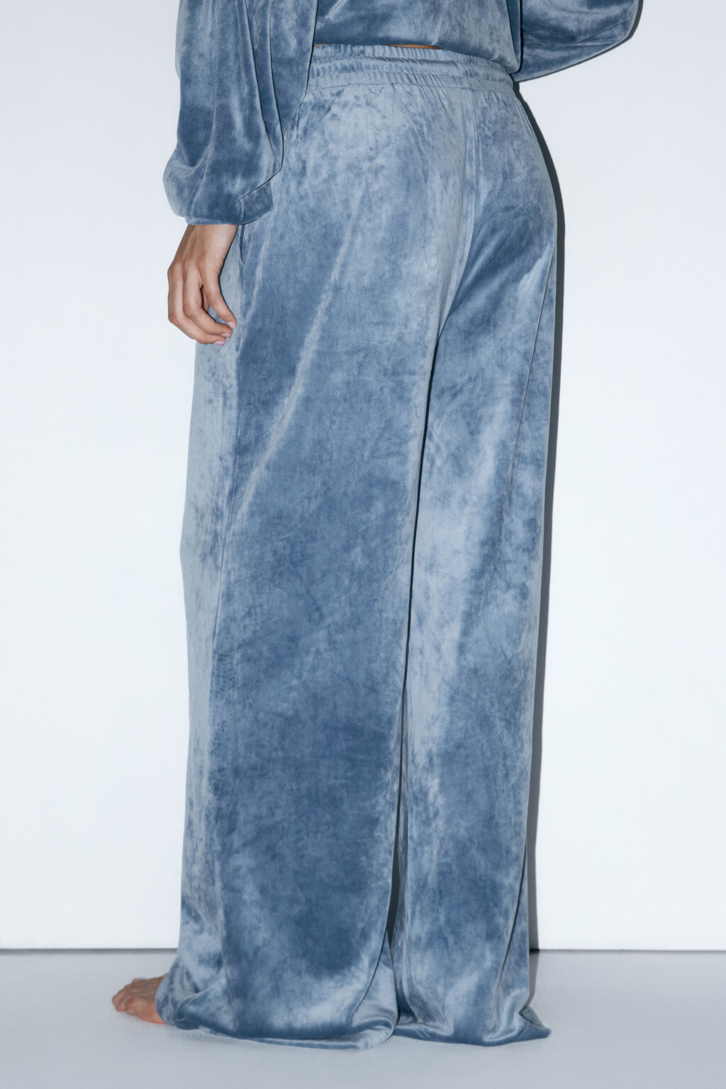 Брюки домашние с бархатной фактурой - цвет голубой - 4