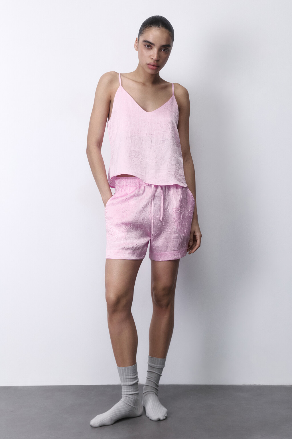 Шорты домашние атласные с поясом на завязках - цвет розовый - 5