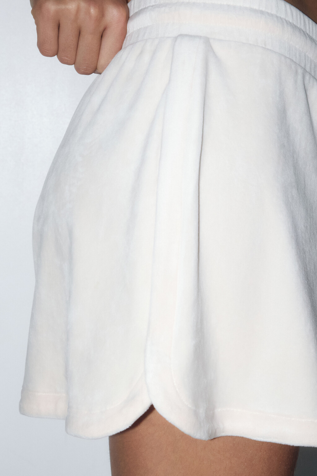 Шорты домашние с бархатной фактурой - цвет ванильный - 6