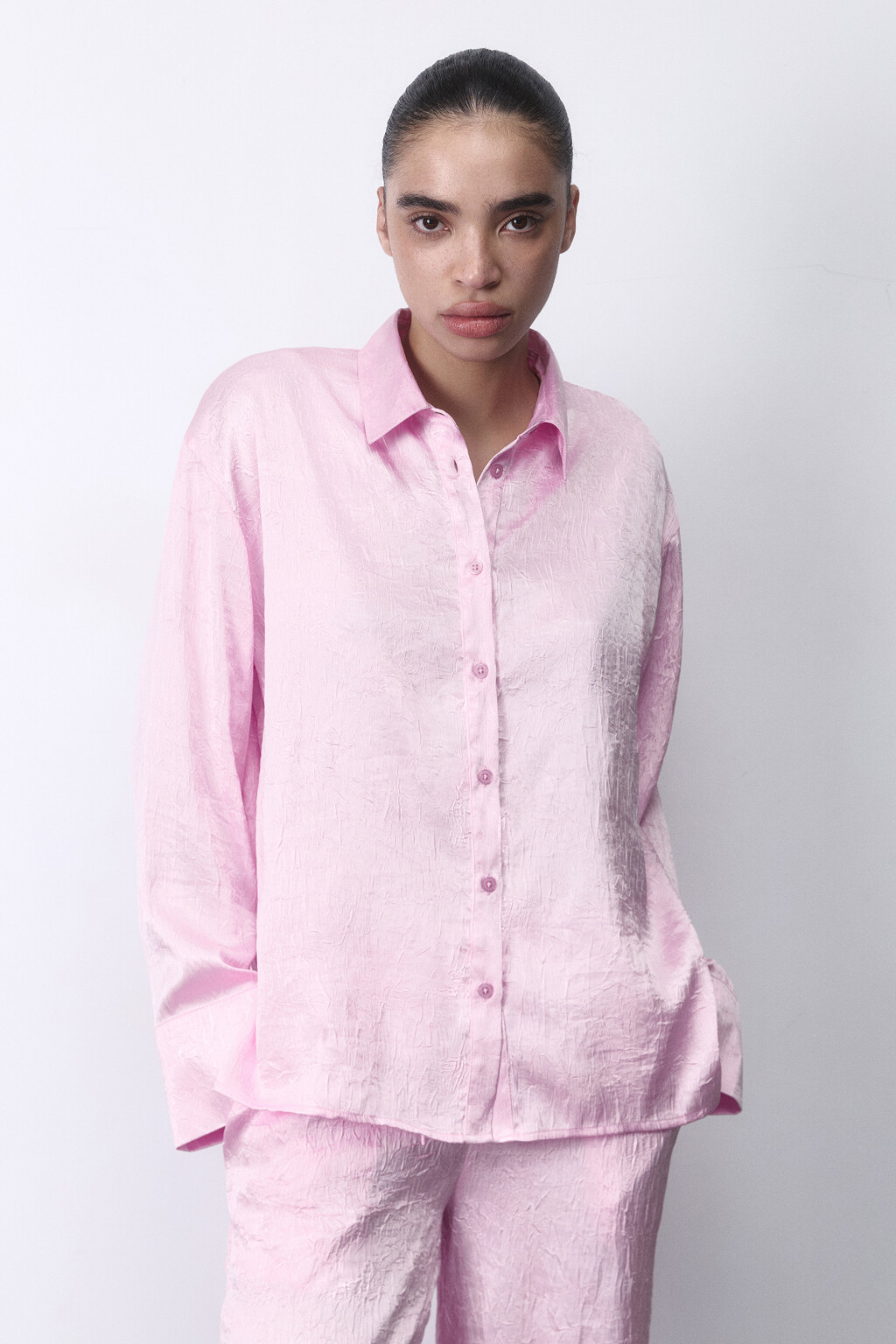 Блузка домашняя атласная с длинными рукавами - цвет розовый - 2