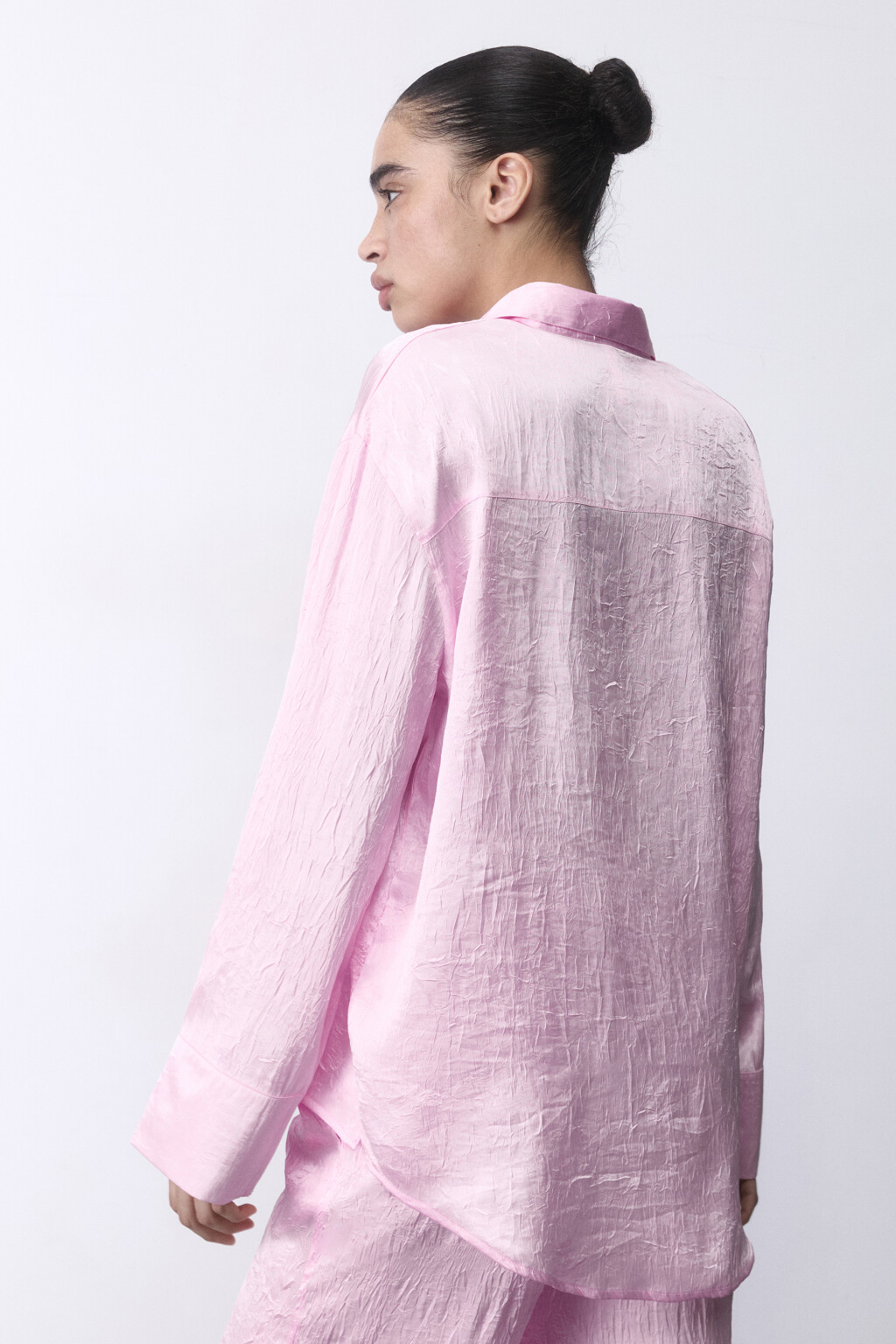 Блузка домашняя атласная с длинными рукавами - цвет розовый - 4