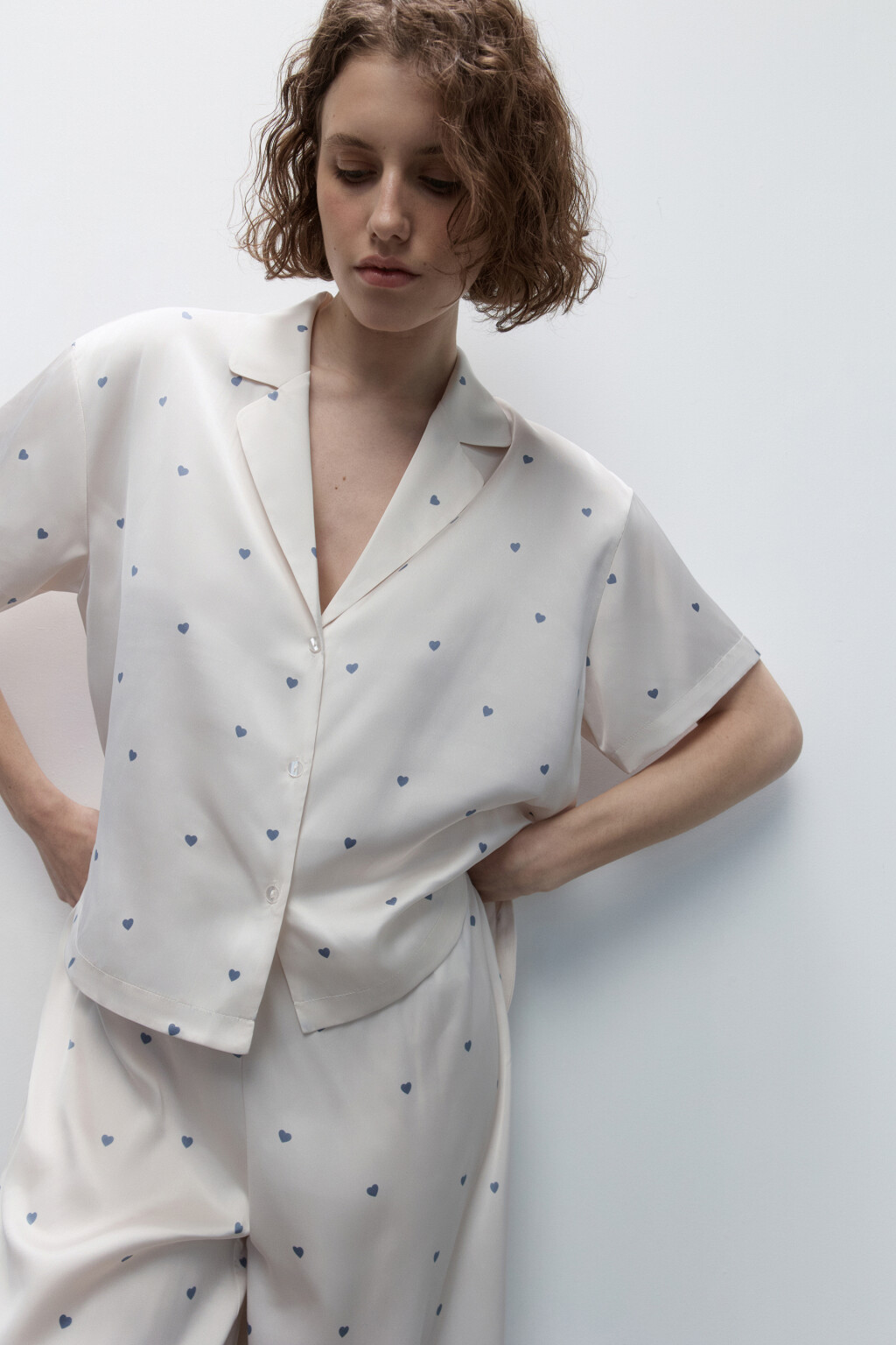 Блузка домашняя атласная с принтом - цвет голубой - 1