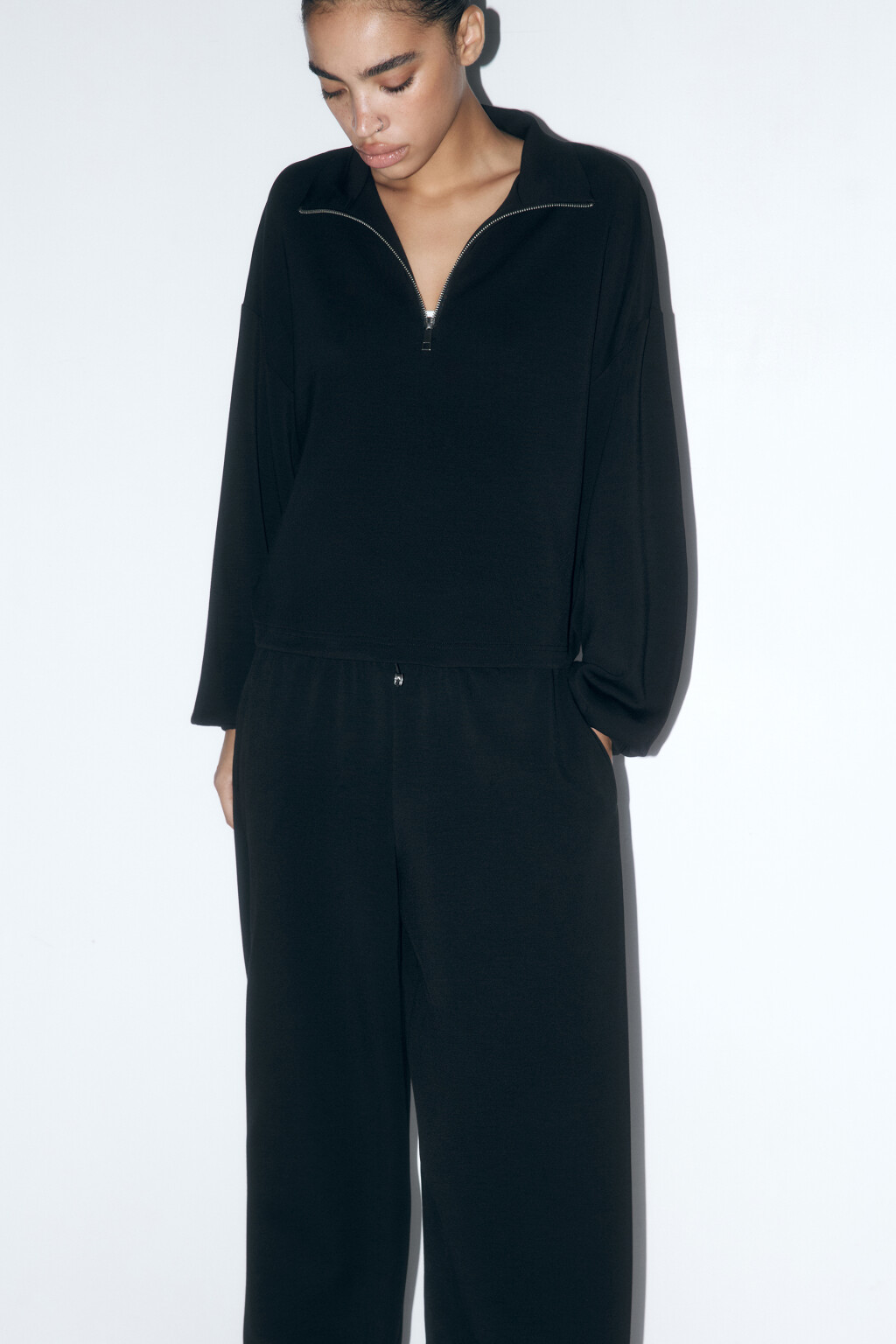 Толстовка домашняя с воротником-стойкой на молнии - цвет черный - 5