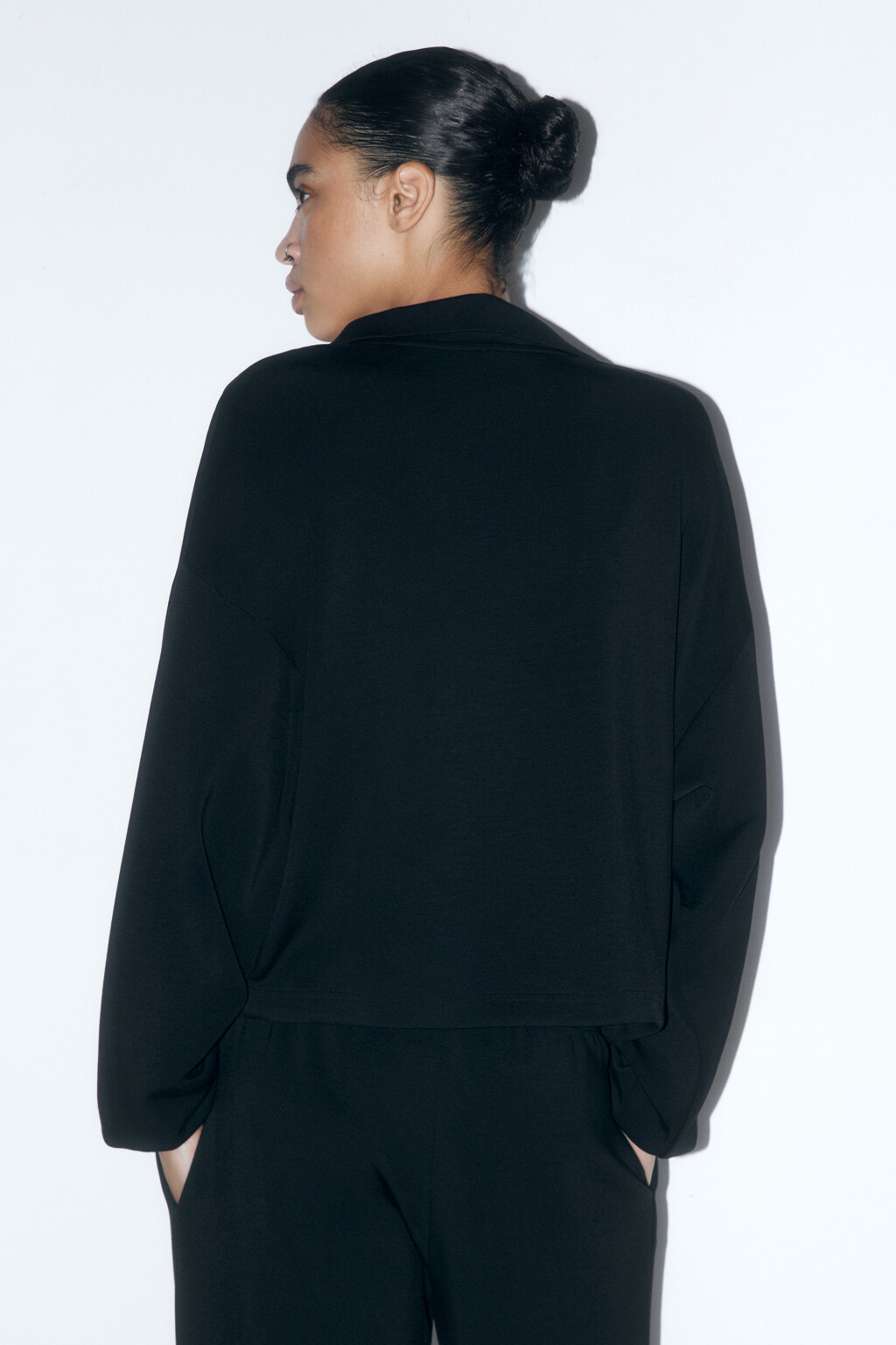 Толстовка домашняя с воротником-стойкой на молнии - цвет черный - 3