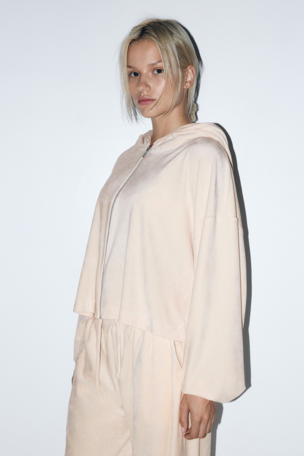 Толстовка домашняя с бархатной фактурой - цвет ванильный - 3