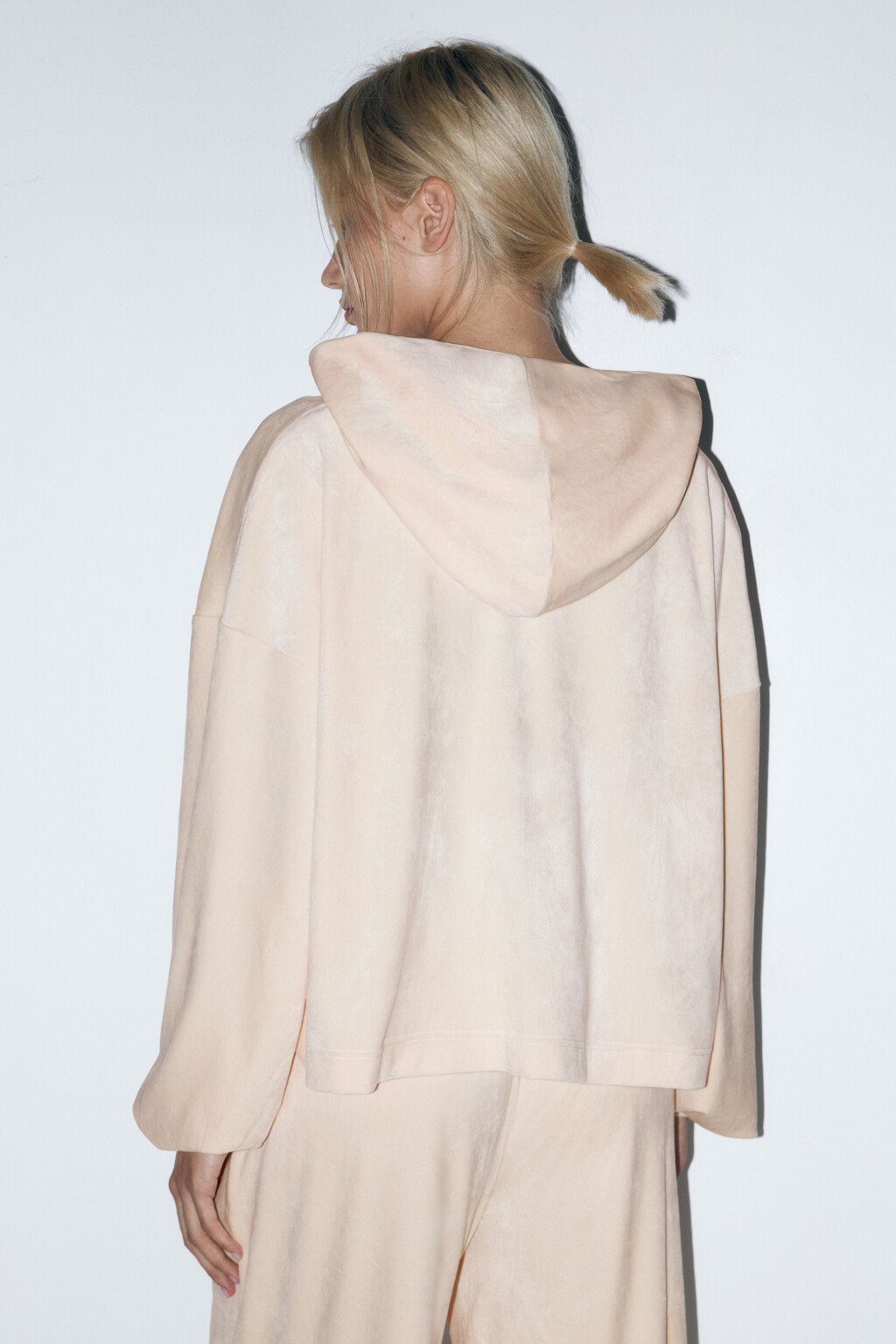 Толстовка домашняя с бархатной фактурой - цвет ванильный - 4