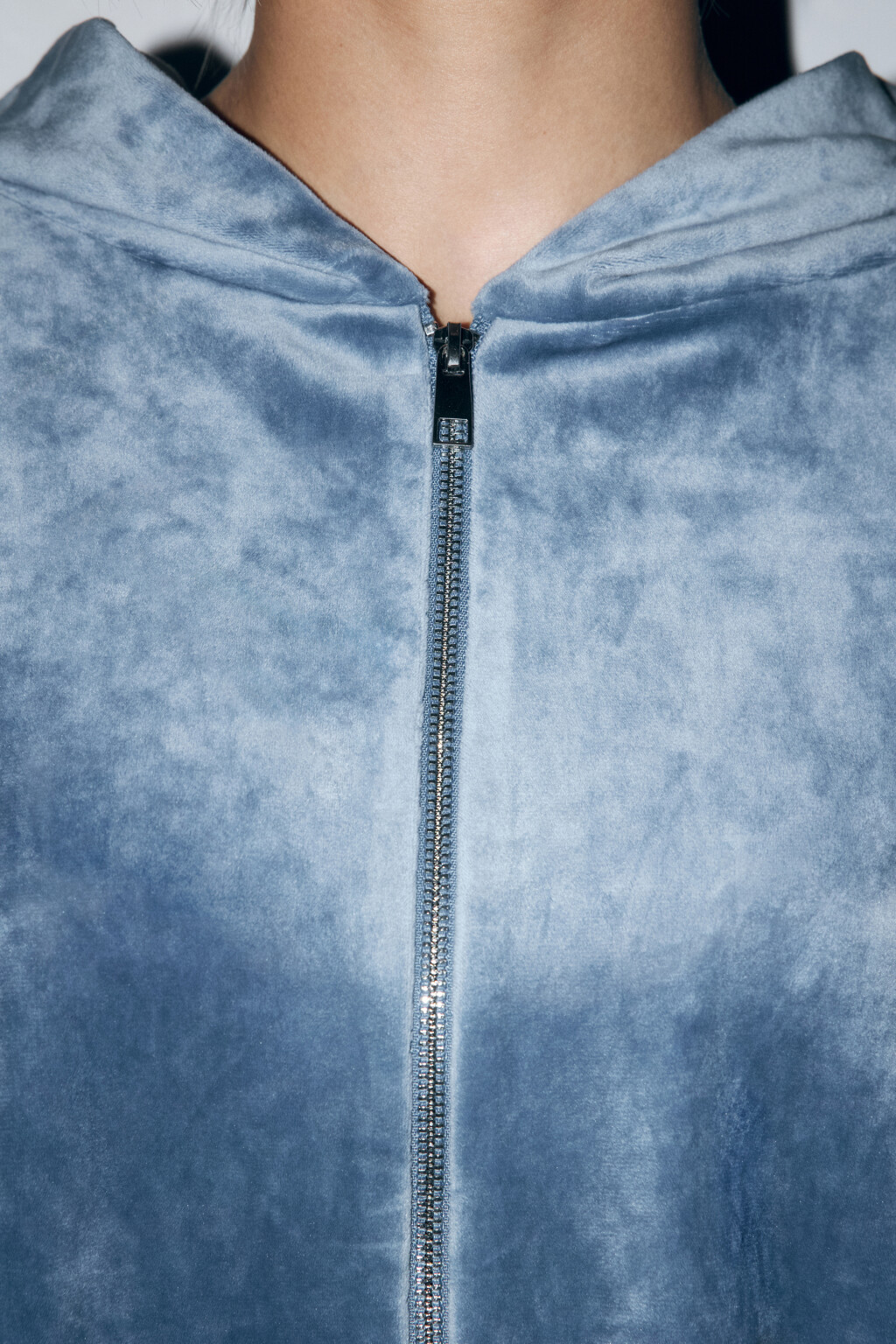 Толстовка домашняя с бархатной фактурой - цвет голубой - 6