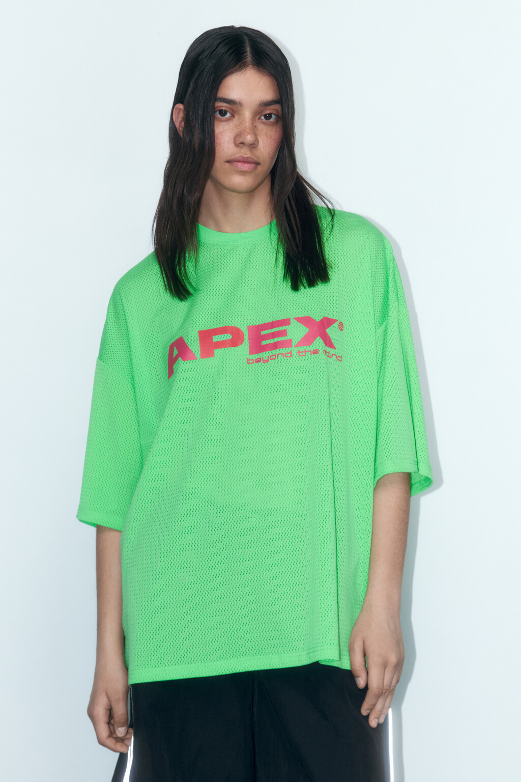 Футболка oversize спортивная из сетки с принтом - цвет зеленый - 2