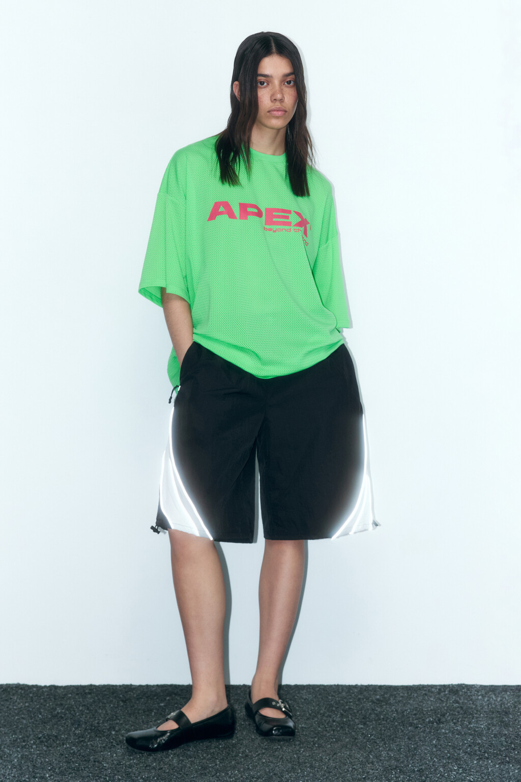 Футболка oversize спортивная из сетки с принтом - цвет зеленый - 5