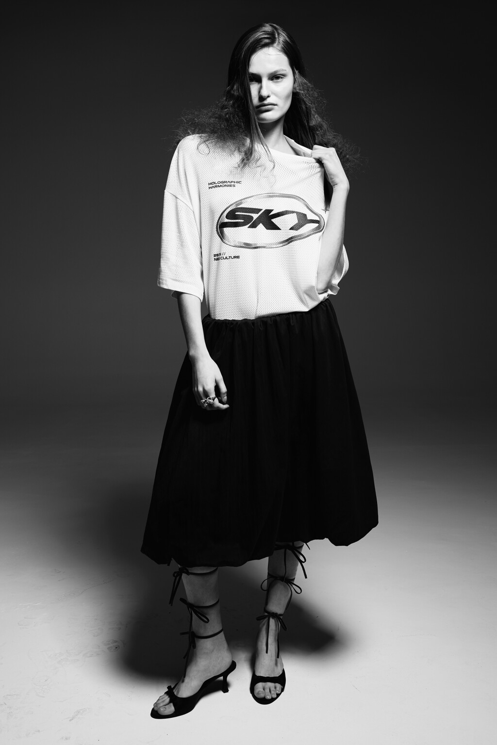 Футболка oversize спортивная из сетки с принтом - цвет белый - 9