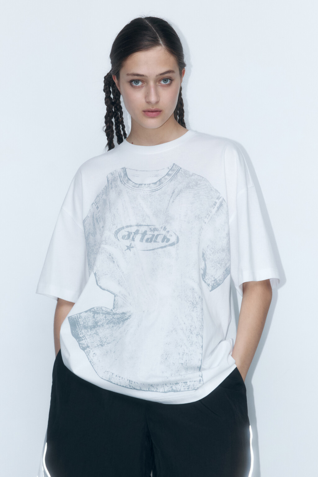 Футболка хлопковая с принтом-абстракцией - цвет белый - 2