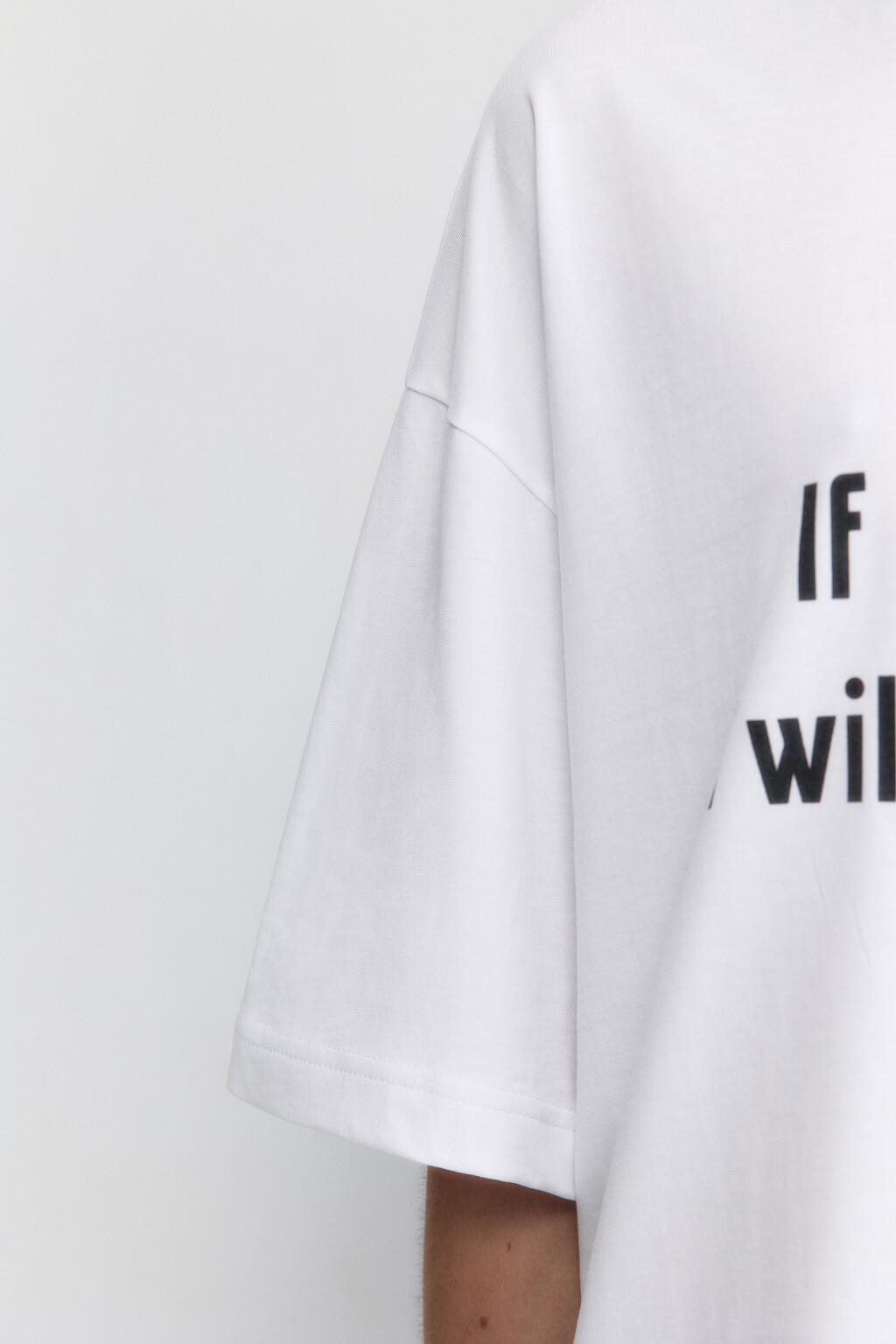 Футболка хлопковая с принтом-надписью - цвет белый - 7