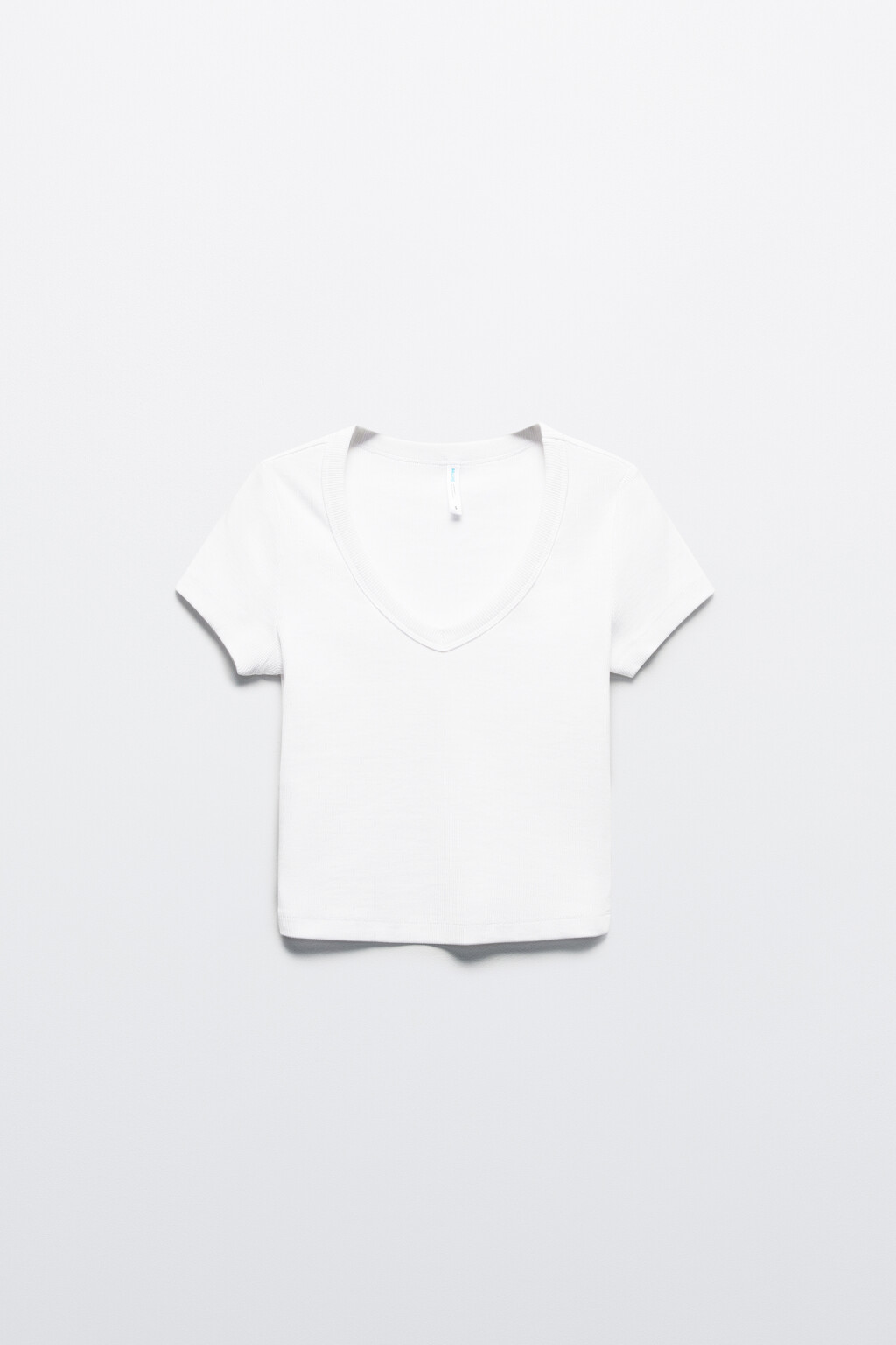 Футболка-топ в рубчик с V-образным вырезом - цвет белый - 8