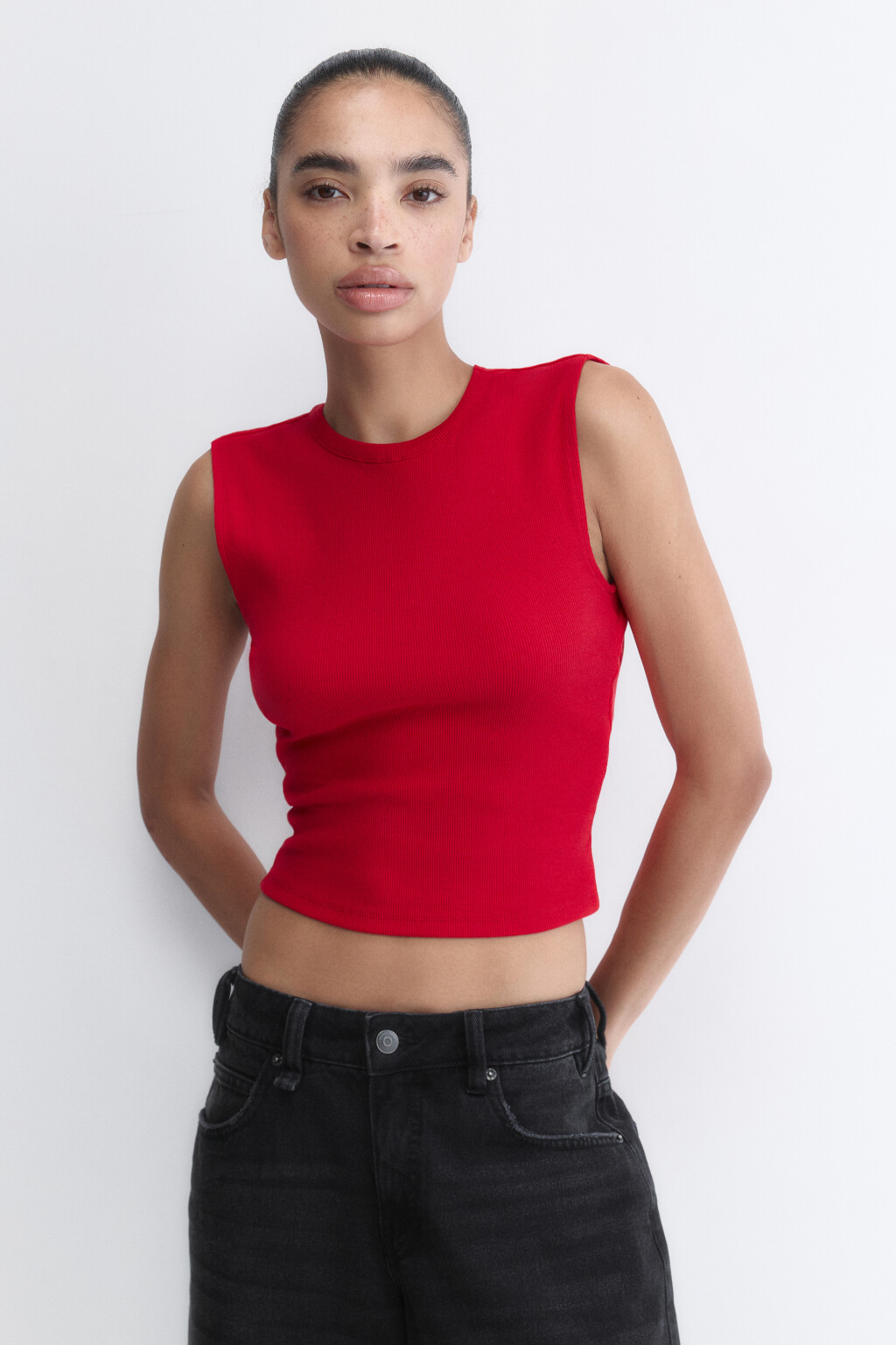 Майка в рубчик укороченная с вырезом на спине - цвет мультиколор - 2