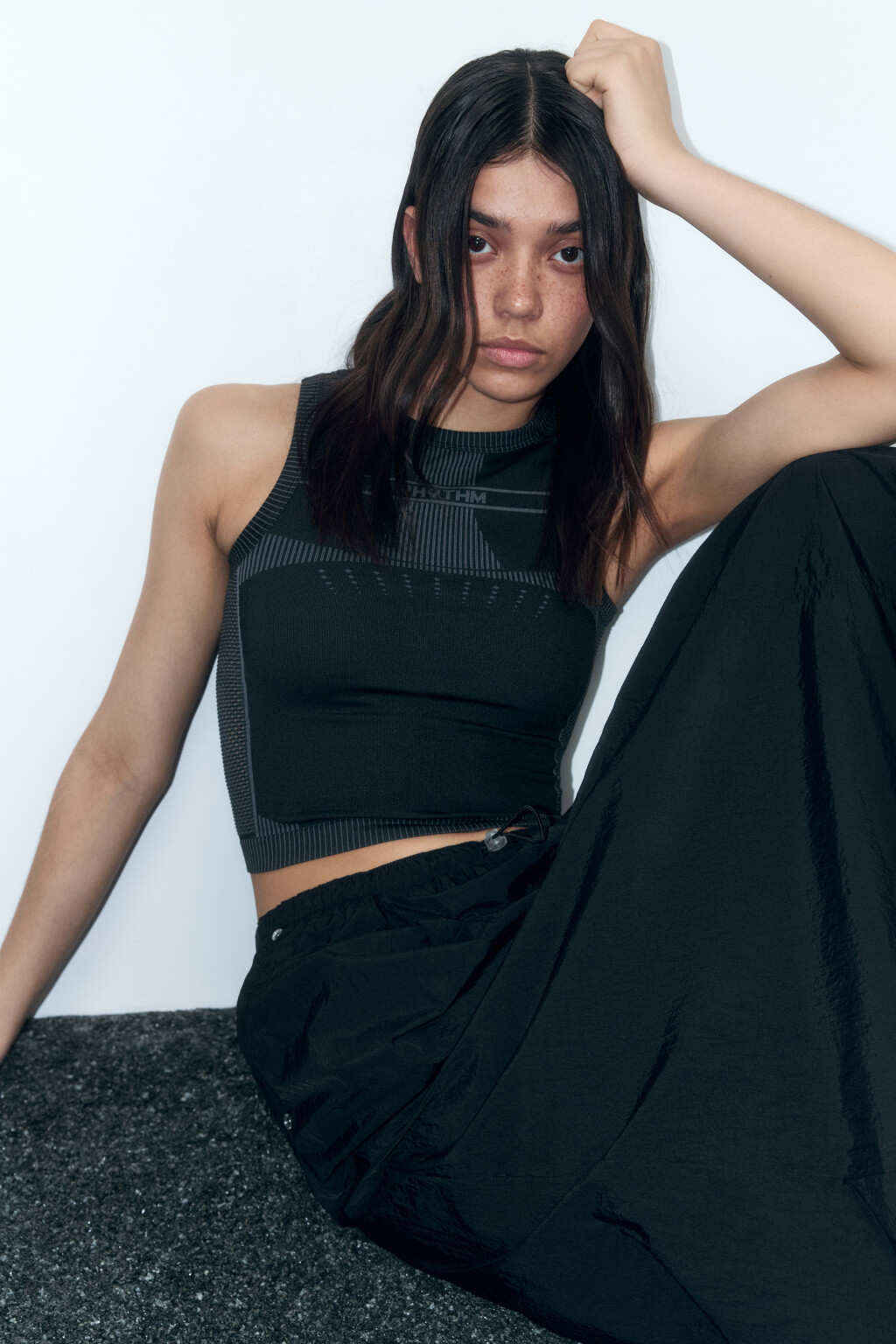 Майка спортивная облегающая с принтом - цвет черный - 1