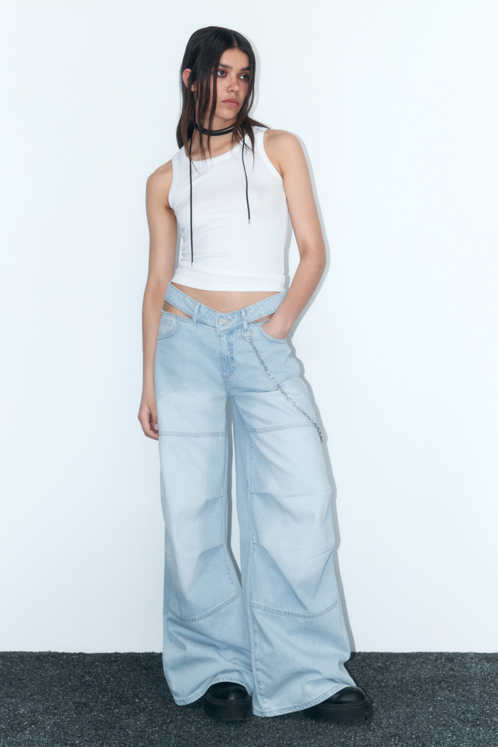 Майка облегающая на широких бретелях - цвет белый - 5