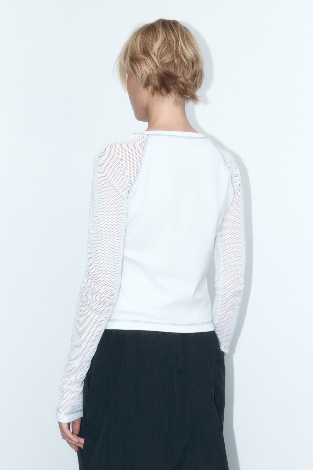 Лонгслив облегающий с сетчатыми рукавами-реглан - цвет белый - 5