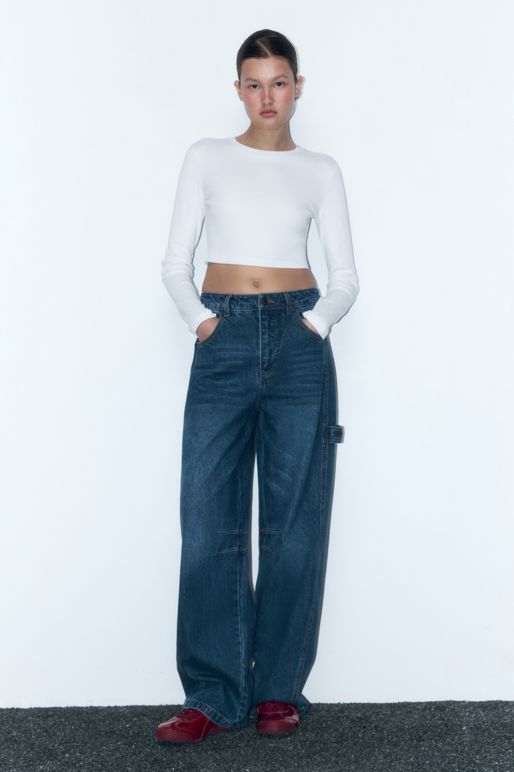 Лонгслив укороченный базовый в рубчик - цвет белый - 4