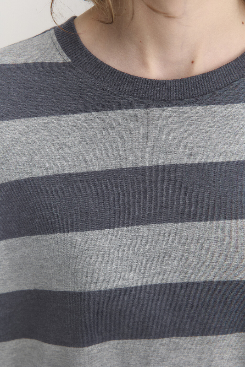 Лонгслив oversize хлопковый в полоску - цвет серый - 6