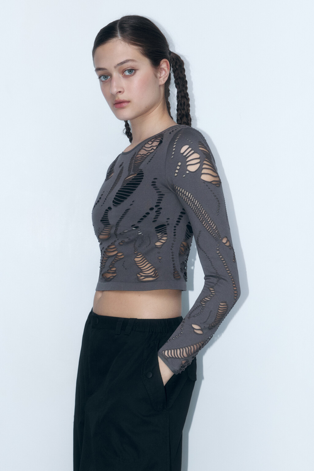 Лонгслив облегающий рваный в стиле гранж - цвет серый - 3