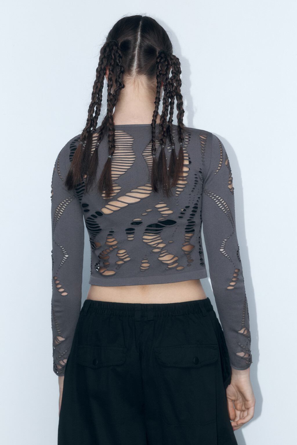 Лонгслив облегающий рваный в стиле гранж - цвет серый - 4