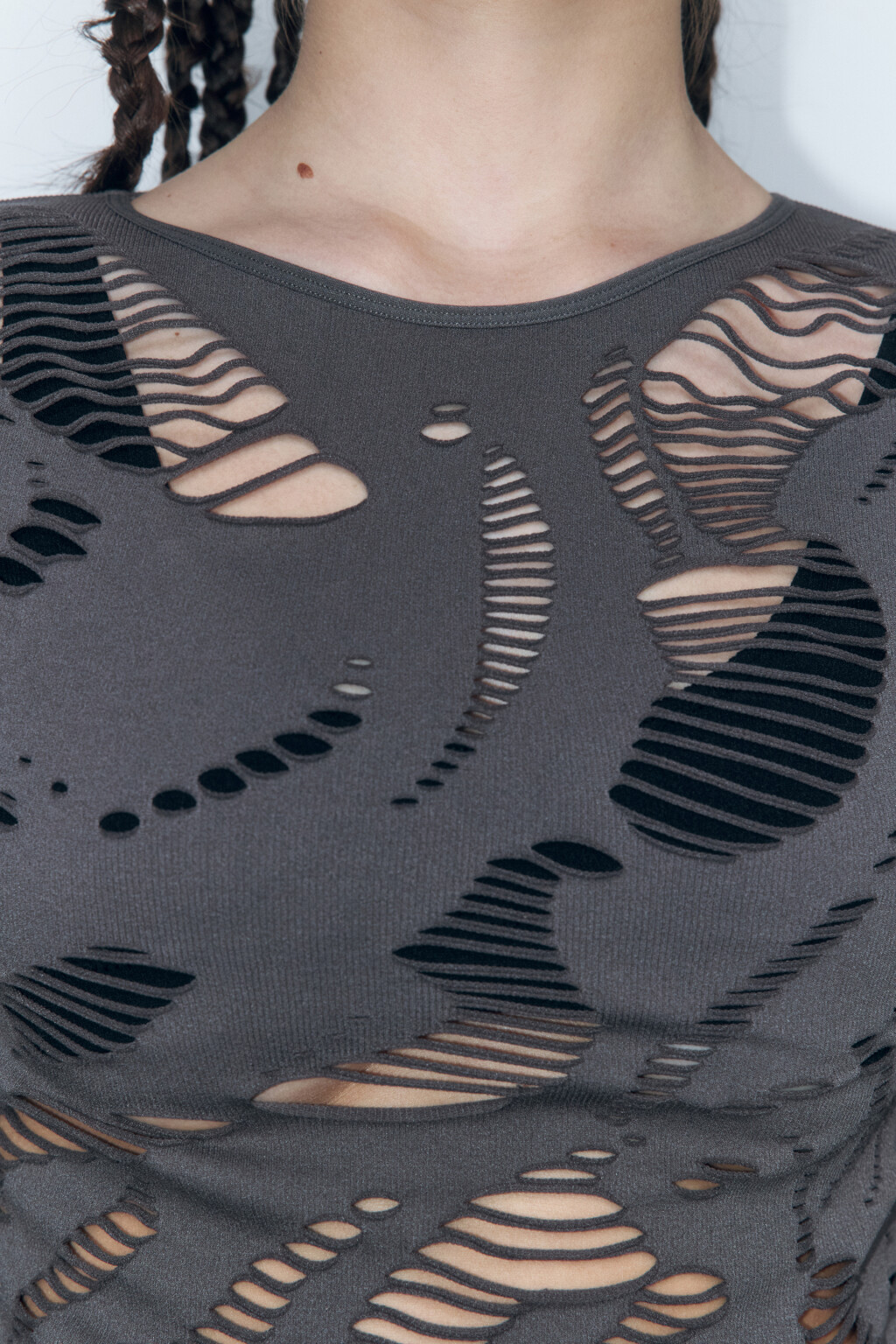 Лонгслив облегающий рваный в стиле гранж - цвет серый - 6