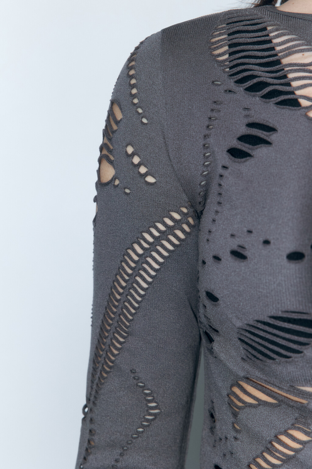 Лонгслив облегающий рваный в стиле гранж - цвет серый - 7