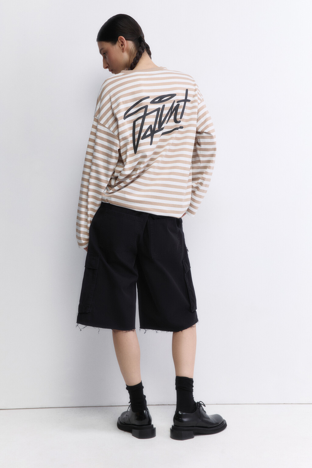 Лонгслив oversize в полоску с надписью на спине - цвет бежевый - 1