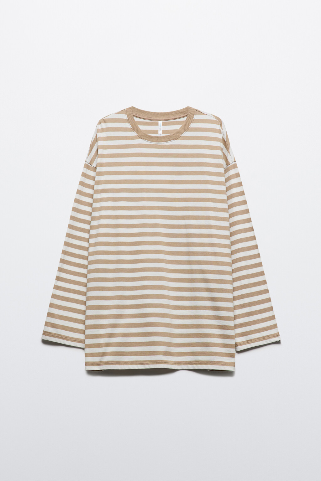 Лонгслив oversize в полоску с надписью на спине - цвет бежевый - 8
